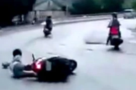 Được nghỉ học, hai sinh viên rủ nhau đi cướp giật