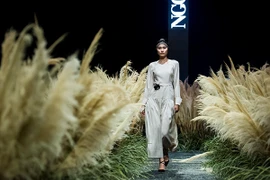 Hoa hậu Ngọc Hân gây ấn tượng với bộ sưu tập thời trang thu đông 