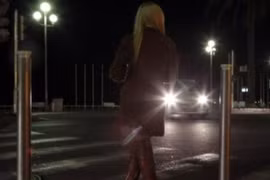 Pháp ra luật cấm đổi tiền lấy... sex, nhiều gái mại dâm phản đối