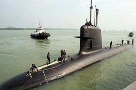 Ấn Độ hạ thủy tàu ngầm Scorpene thứ 2 không trang bị ngư lôi