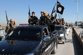 Phiến quân Fateh Al-Sham cho nổ tung trạm kiểm soát của IS ở trại Yarmouk 