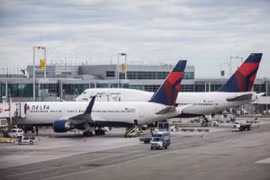 Mỹ: Hãng Delta Air Lines bị mất điện hệ thống, máy bay đình trệ