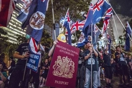 Trung Quốc bỏ công nhận "hộ chiếu công dân Anh ở nước ngoài"