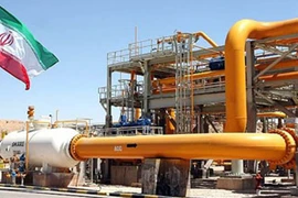 Xuất khẩu dầu mỏ của Iran đạt kỉ lục bất chấp lệnh trừng phạt của Mỹ