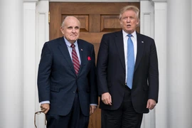 Ông Donald Trump chỉ trích lệnh khám xét nhà cựu luật sư thân tín