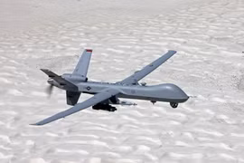 Mỹ tạm ngừng cho phép UAV không kích ngoài vùng chiến sự