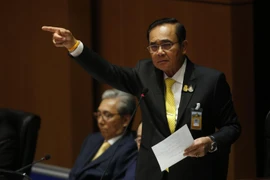 Thủ tướng Thái Lan vượt qua cuộc bỏ phiếu tín nhiệm tại quốc hội