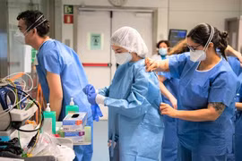 Thế giới ghi nhận kỉ lục về số ca nhiễm Covid-19 trong một ngày