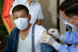 Tổng thống Philippines muốn trả lại Trung Quốc vaccine của Sinopharm