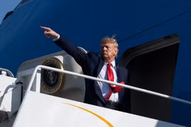 Ông Donald Trump sẽ tổ chức lễ chia tay tại căn cứ Andrews