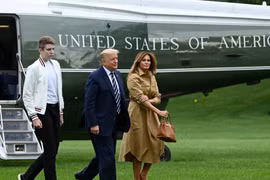 Con trai út của Tổng thống Donald Trump dương tính với Covid-19