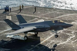 [ẢNH] Phi đội F-35C đầu tiên đã sẵn sàng chiến đấu toàn diện trên tàu sân bay