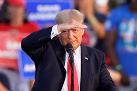 Ông Donald Trump đệ đơn kiện Facebook, Twitter và Alphabet