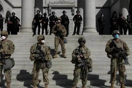 [ẢNH] FBI rà soát lý lịch của 25.000 vệ binh bảo vệ Washington D.C.