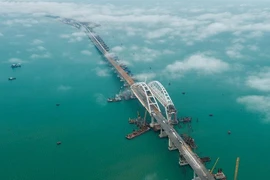 Ukraine cáo buộc Nga chặn lối vào eo biển Kerch