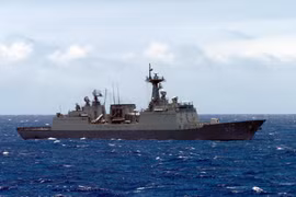 Hàn Quốc giải cứu đoàn thủy thủ trên tàu khu trục bùng phát dịch Covid-19