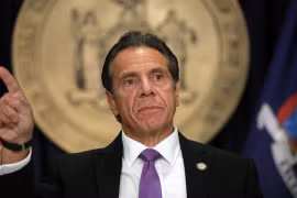 Thêm một cố vấn cáo buộc Thống đốc New York quấy rối tình dục