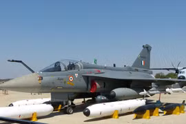 [ẢNH] Ấn Độ mua hàng loạt tiêm kích nội địa Tejas trị giá 6,5 tỉ USD