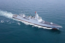 Ba tàu chiến Trung Quốc bất ngờ xuất hiện gần lãnh hải Nhật Bản