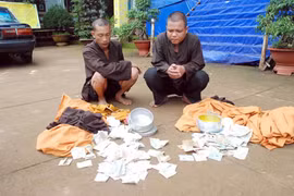 Sư thật lật mặt kẻ giả... sư đi khất thực làm giàu