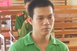 Quái dị vụ cởi truồng... đi cướp! 