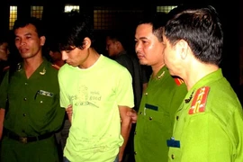 Chuyên gia luật vẫn nghi có người "giật dây" sát thủ Luyện