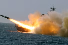 Triều Tiên tập bắn đạn thật quy mô lớn 