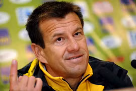 Dunga dọa khởi kiện CLB Queens Park Rangers 