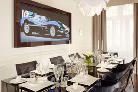 7.875 USD cho một đêm tại thiên đường Jaguar