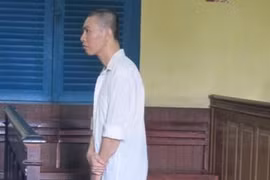 Bị đâm chết vì hát karaoke lúc nửa đêm