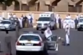 Dã man cảnh chặt đầu trong bãi đỗ xe