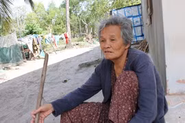 Nhiều tiền cũng nhậu, hết tiền càng say