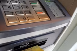 Phát hiện Cây ATM bị gắn chip trộm dữ liệu để đánh cắp tiền