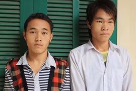 Bắt 2 đối tượng buôn người qua biên giới