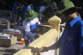 Tuổi trẻ hành trình về với Trường Sơn năm 2011