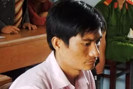 Hôn vợ bạn, bị chém gần cụt bàn tay