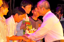 10.000 vé xe cho công nhân về quê đón Tết