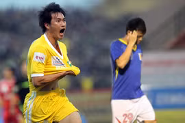 Niềm vui Công Vinh - nỗi buồn Văn Quyến