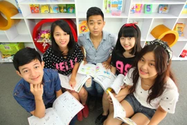 EQuest tặng trang sức PNJ tri ân khách hàng nữ nhân dịp 20/10