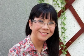 Ca sĩ Ánh Tuyết lần đầu kết hợp với ban nhạc Anh Em