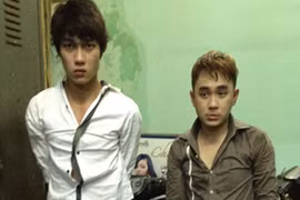 Cảnh sát hình sự nổ súng bắt gọn hai tên cướp giật trên phố