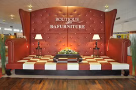 Chuẩn bị đấu giá chiếc ghế sofa lớn nhất châu Á