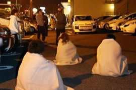 Động đất tại tây nam Nhật Bản, nhiều người bị mắc kẹt trong nhà sập