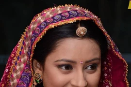 Giới showbiz và người hâm mộ tiếc thương "Cô dâu 8 tuổi" Anandi