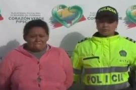 "Mẹ quỷ" môi giới, ép con gái mới 12 tuổi bán trinh