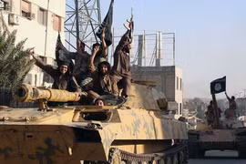 Mỹ phá hủy 800 triệu USD tiền mặt của IS