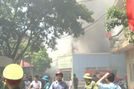 Cháy lớn tại nhà xưởng công ty Hồng Hà