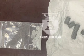 Giấu ma túy trong chỗ kín, nam thanh niên ấp úng khi gặp CSCĐ