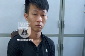 [CLIP] Nhét ma túy vào chỗ kín, nam thanh niên vẫn bị chốt 141 phát hiện