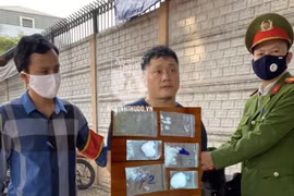 [CLIP] Giấu bọc ma túy và thuốc kích dục, đối tượng vẫn 'phê' khi vào chốt 141
